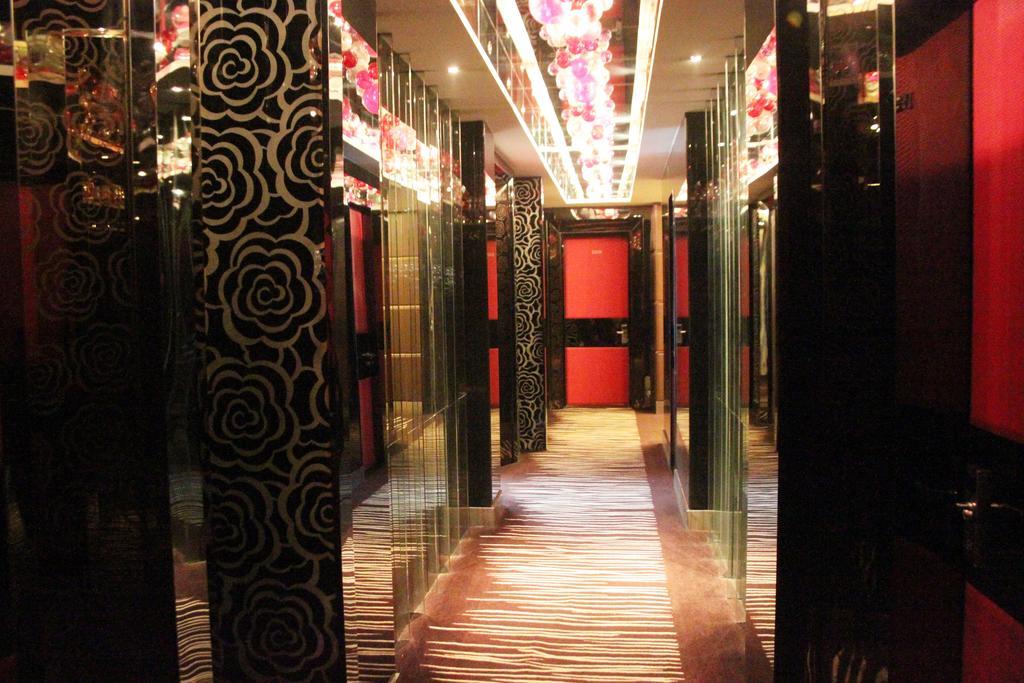 Harbin Yakelai Holiday Hotel 外观 照片